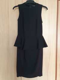 Czarna sukienka z baskinką, Zara