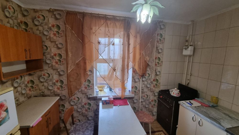 Оренда 1-кімнатна на Заливній з меблями