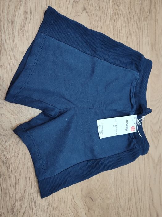 Nowe krótkie spodenki chłopięce Sinsay rozmiar 116, nowe z metką