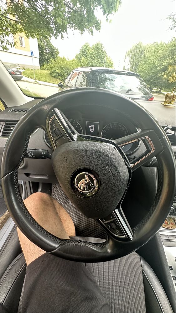 Skoda octavia 2013 2.0 dsg