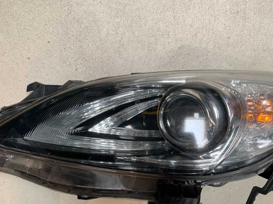 Mazda 3 III LIFT 09-13 XENON lampa przednia lewa