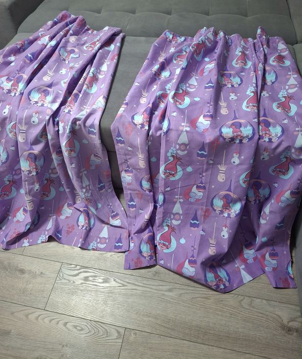 із мультфільму "Троллі".від DreamWorks  ,штори у дитячу