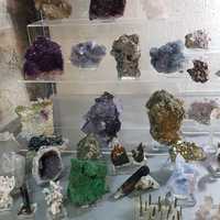 Vendo minerais,cristais,pedras semi preciosas,coleção