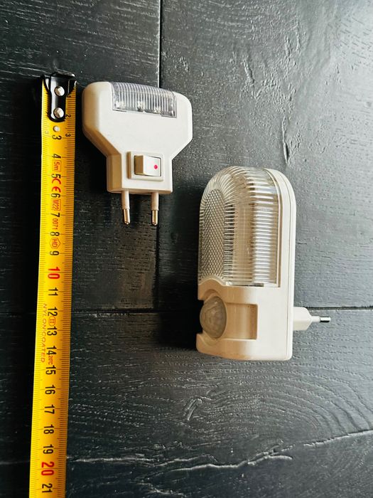 Fotokomórka dwa światła do gniazdka żarówki LED białe 1W nocne światło