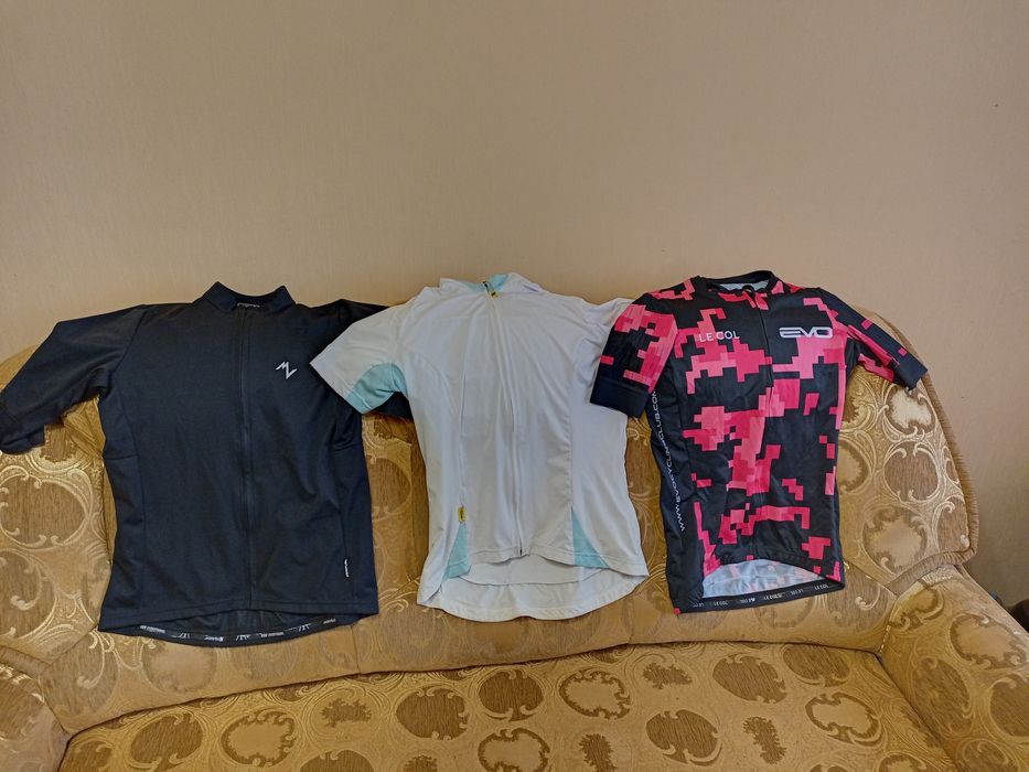 современные женские велофутболки