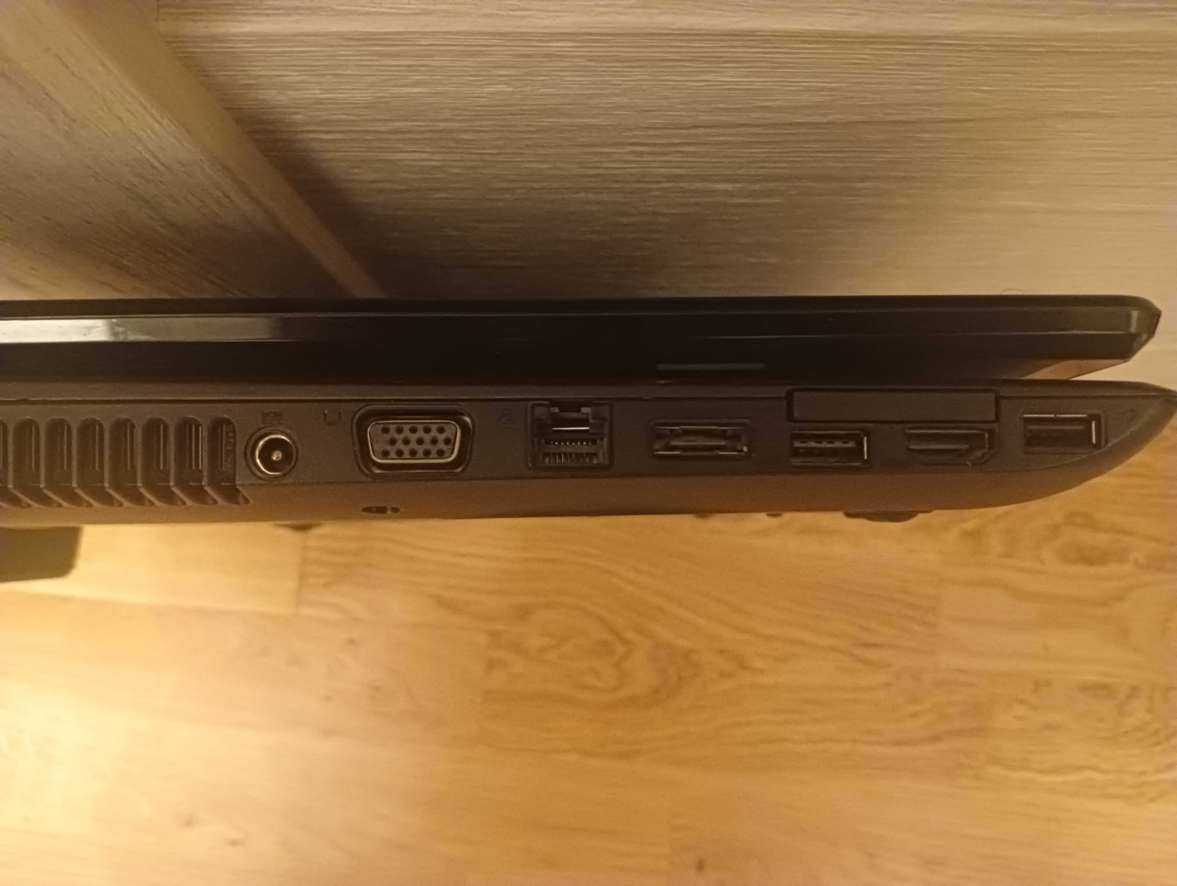 ASUS N71JA-TY061 i5-430M, 4GB DDR3, HDD 320GB, DVD-RW