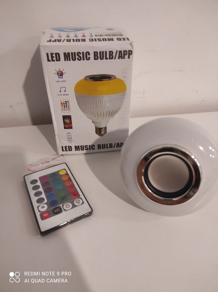 Żarówka LED E27 z głośnikiem Bluetooth