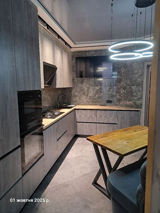 VIP квартира подобово. Яровиця