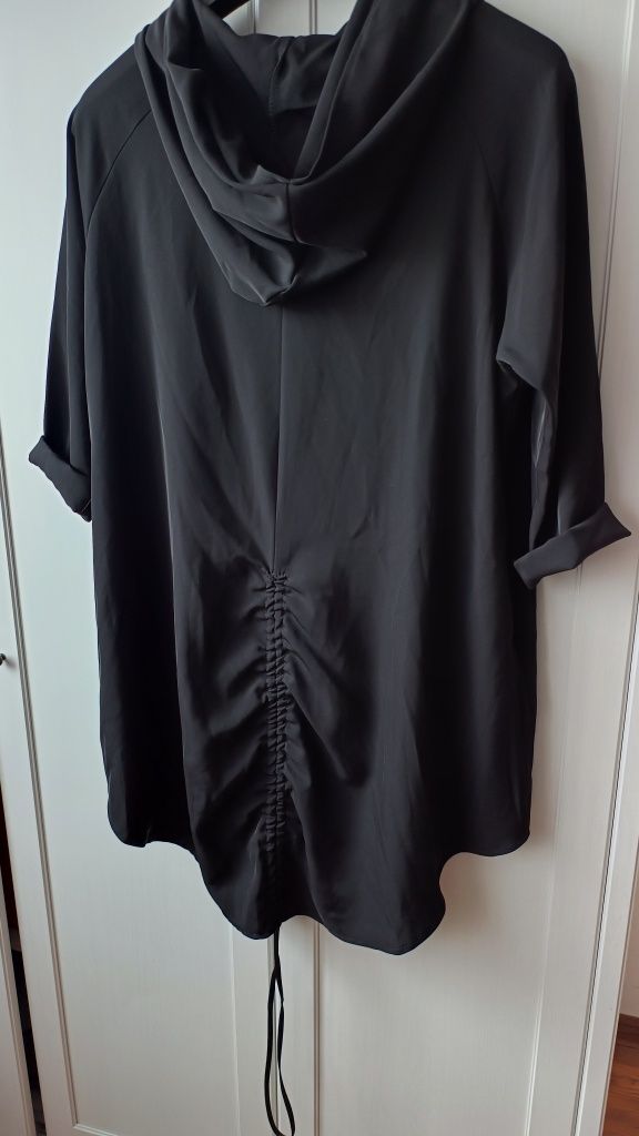 Cienka kurtka na zamek asymetryczna 4XL