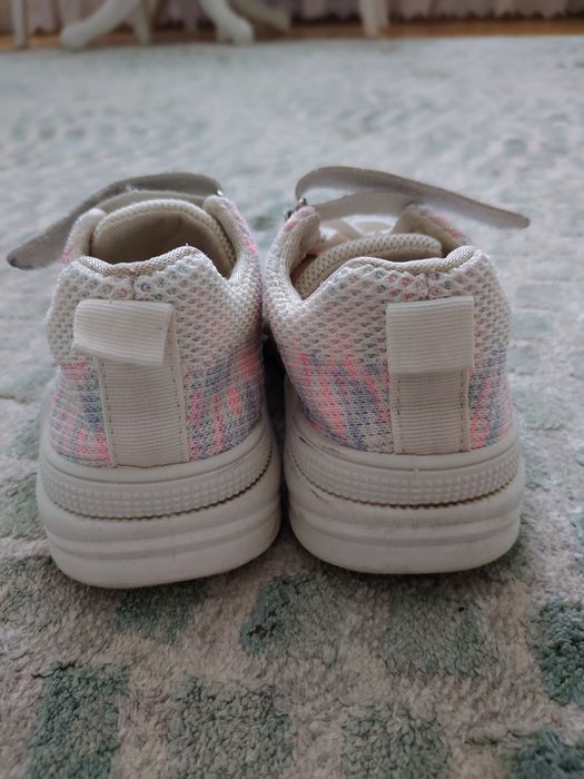 Літні кросівки на дівчинку р. 32