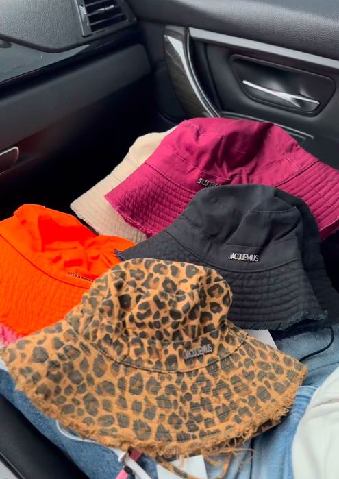 JACQUEMUS
Дуже стильова панама