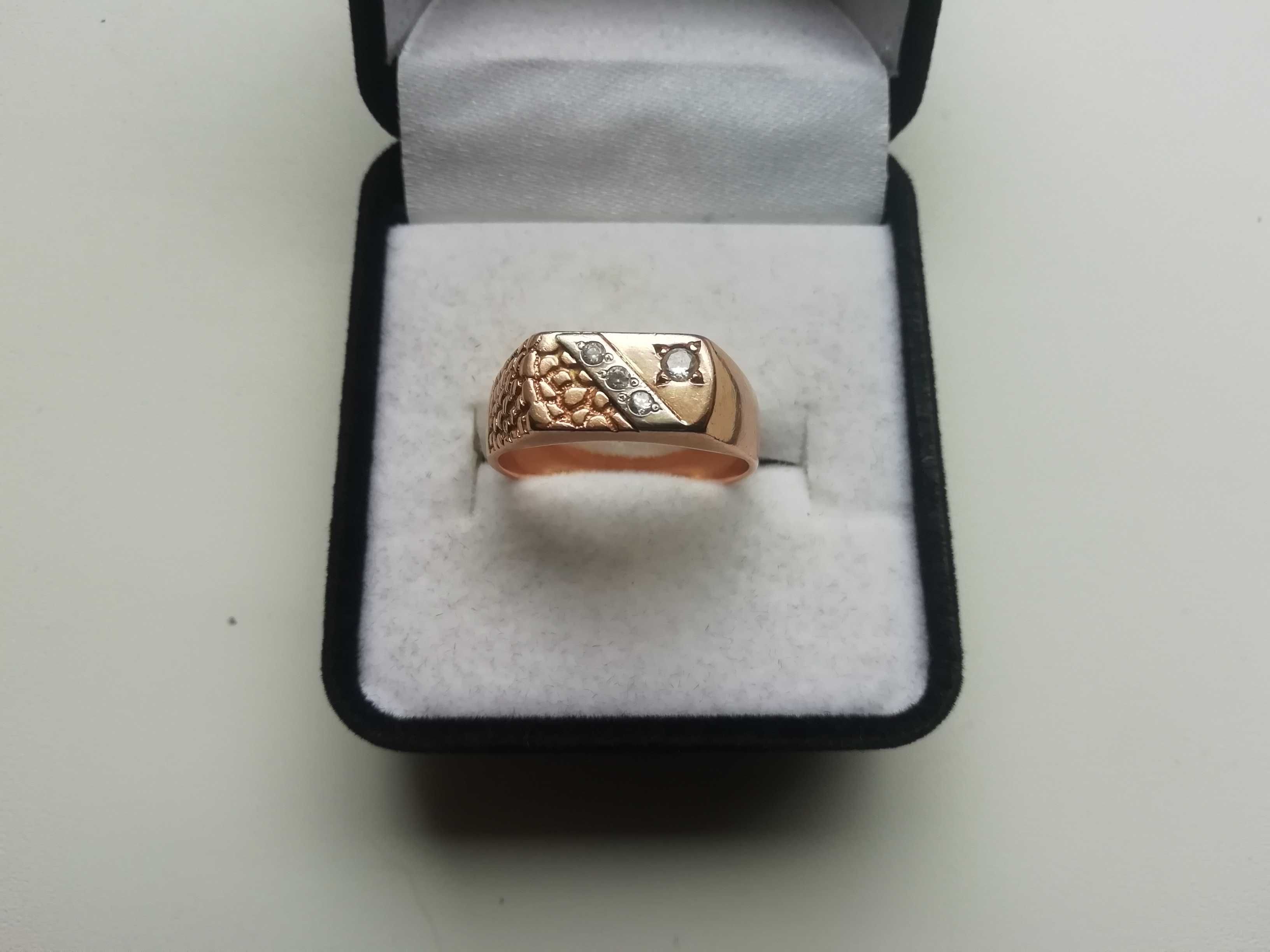 Мужской золотой перстень 21 размер печатка