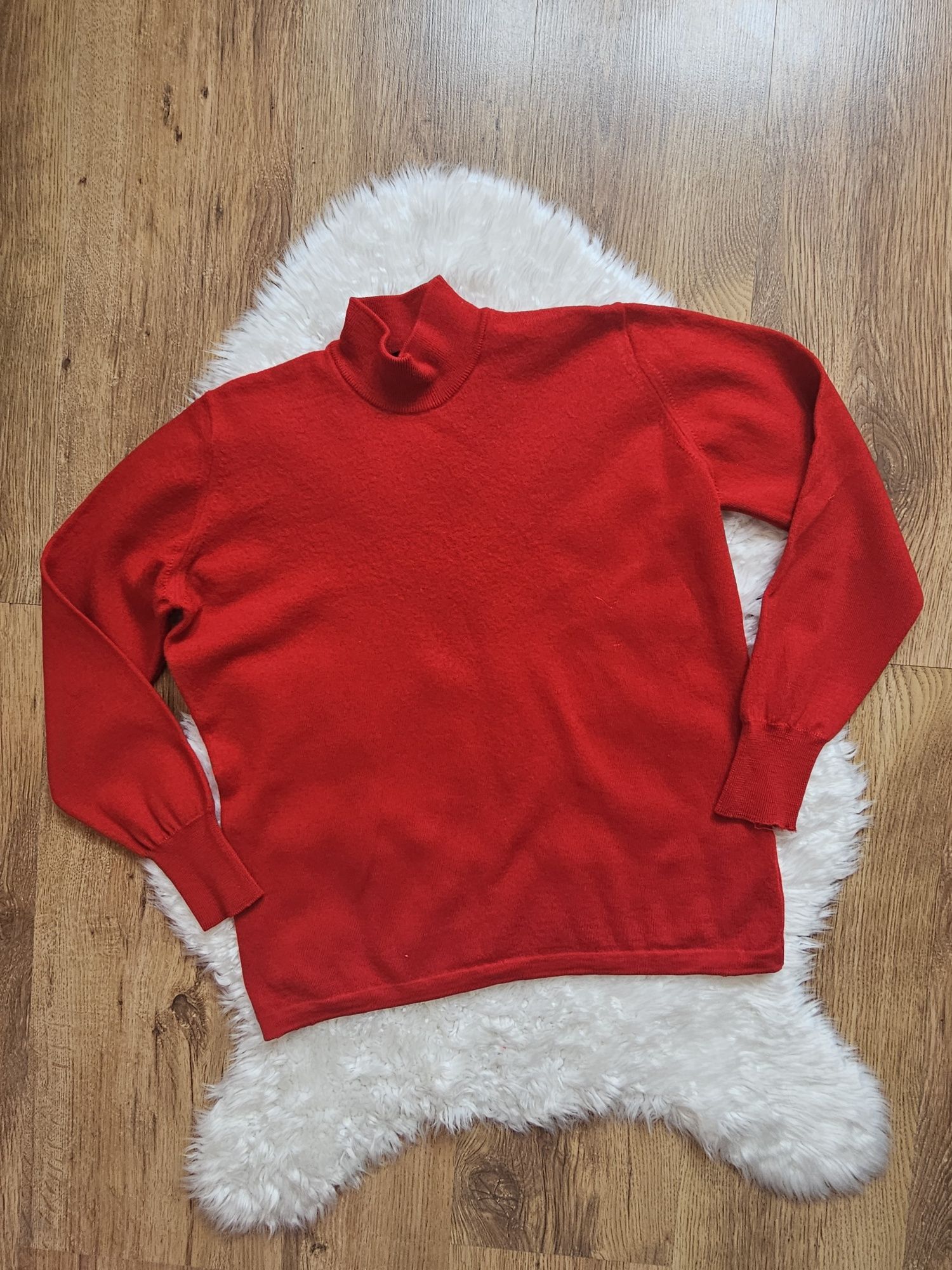 Sweter wełniany czerwony z golfem S 36 merino wełna