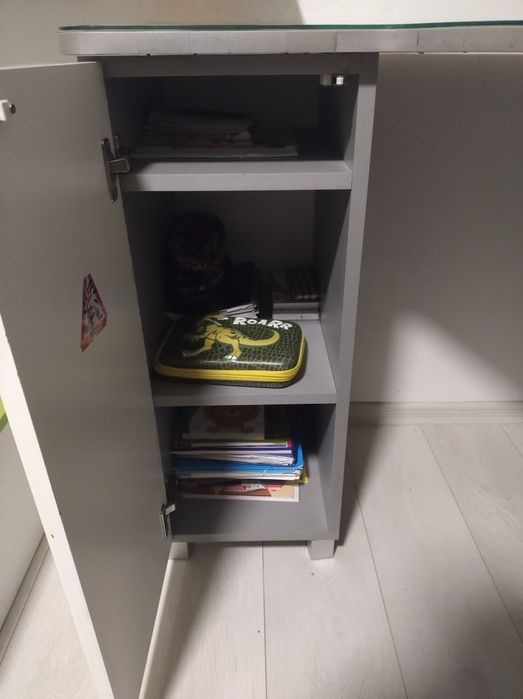 Biurko młodzieżowe