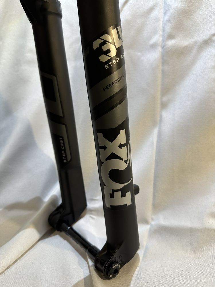 Amortyzator Fox Performance 34 Step-Cast, Float EVOL air spring.