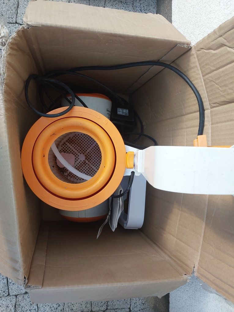 Sprzedam pompę skimer do basenu 3974l/h bsstway 85469
