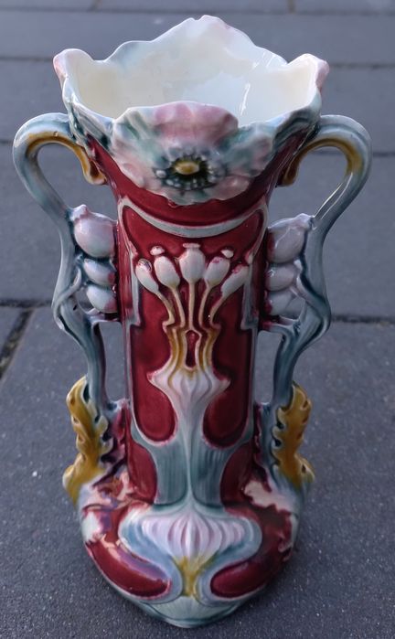 Wazon majolika sygnowany