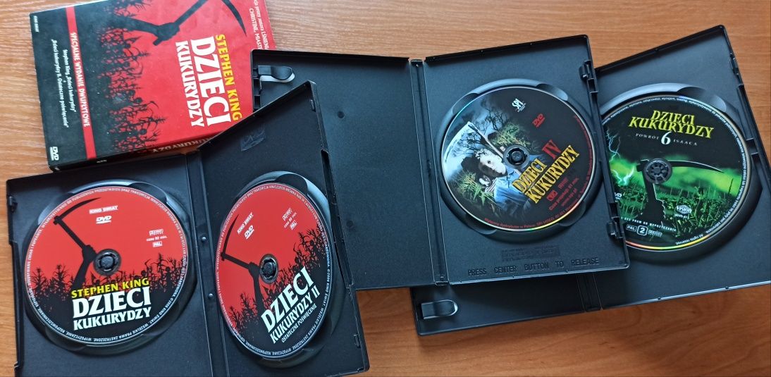 Dzieci Kukurydzy I + II + IV + 6 VI - 4 części na płytach DVD
