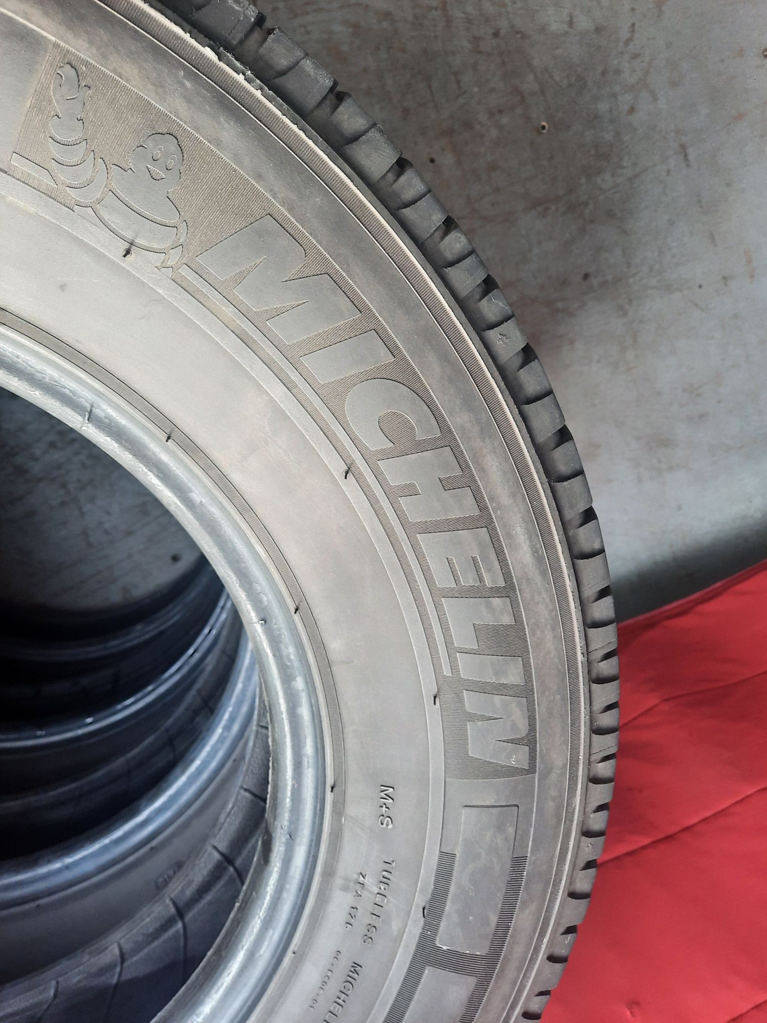 225 75 r16c michelin agilis 2018року