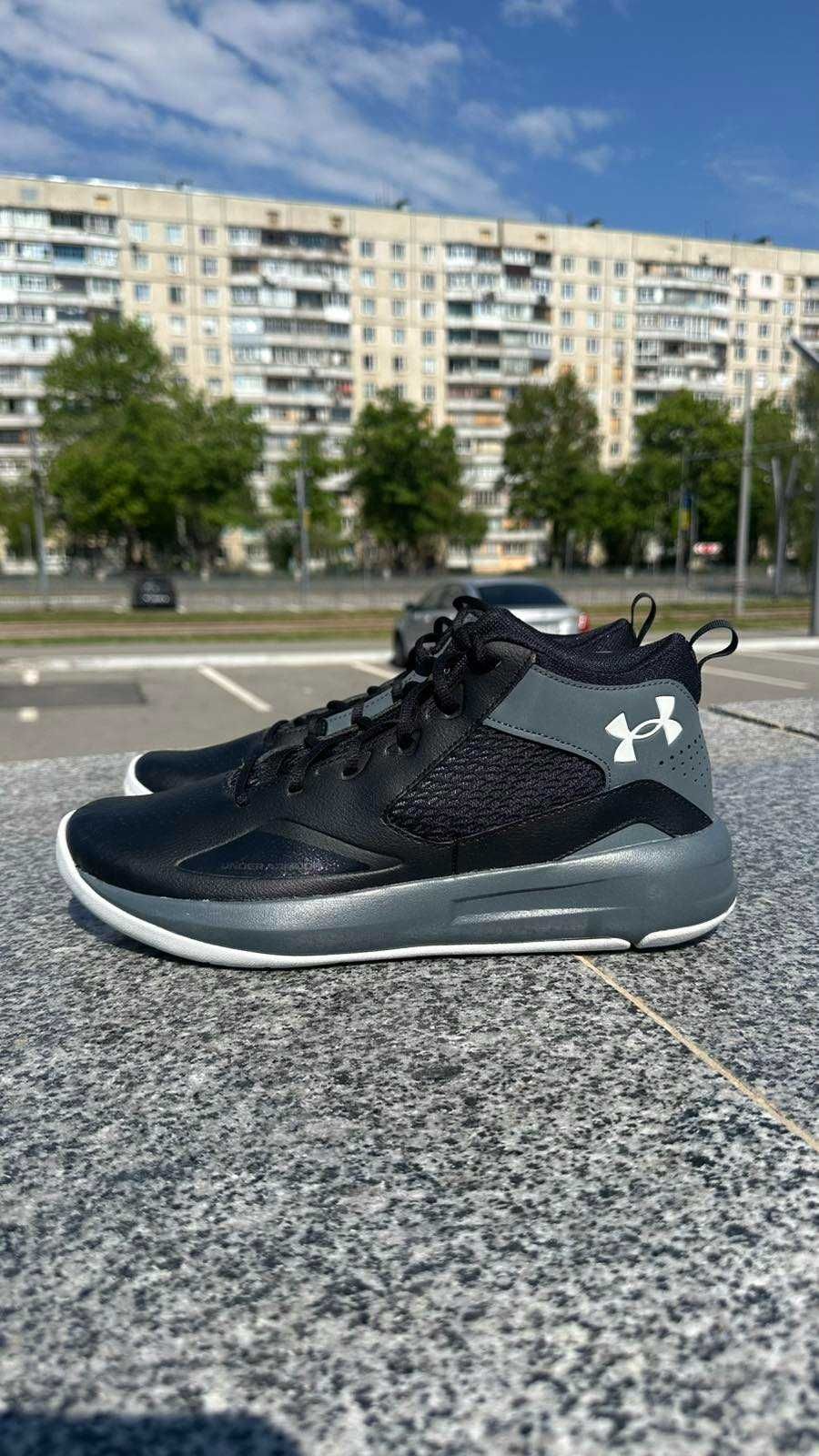 Under Armour LockDown 5