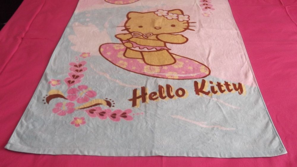 toalha de menina da Hello Kitty