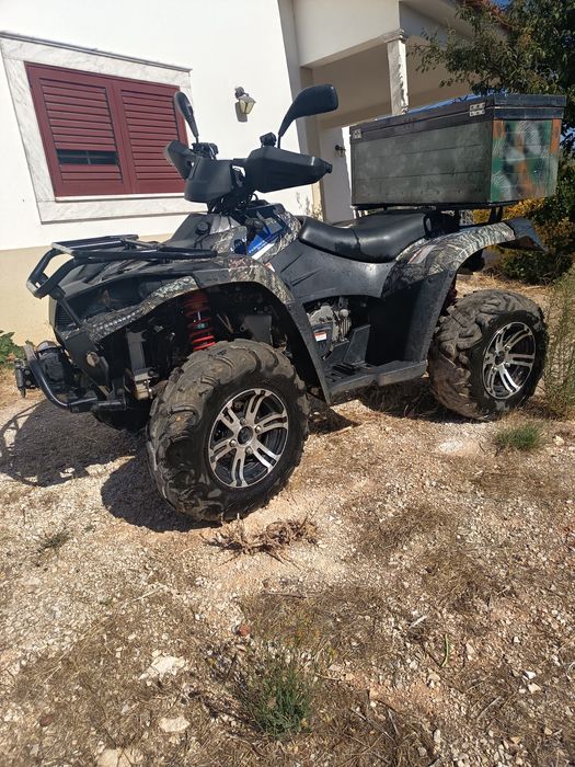 Vendo Moto 4 Linhai Camo