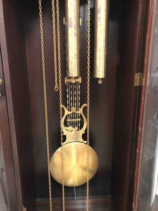 Relógio Antigo de Pé Alto