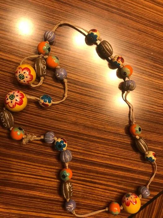 Lote de 10 colares e 5 pulseiras