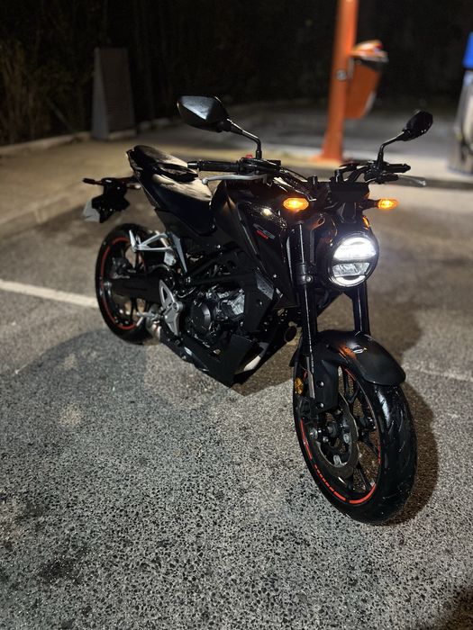 Honda CB125R 2024 – Como nova – 15.200 km