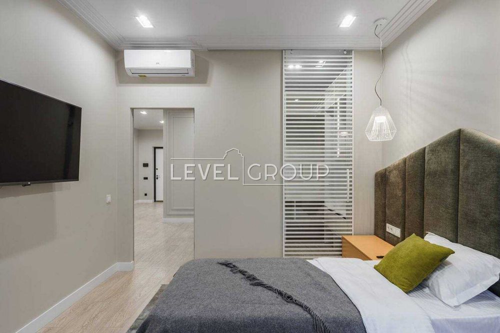 3 кім 105 м.кв. ЖК Chicago central house Антоновича вул. (Горького) 44