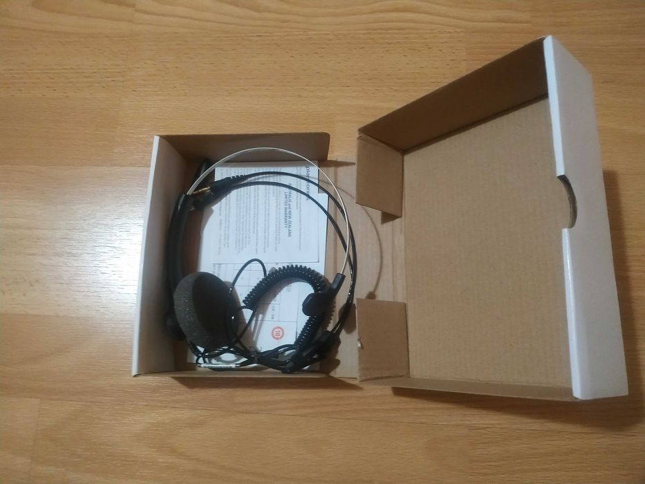 Гарнитура Plantronics Practica