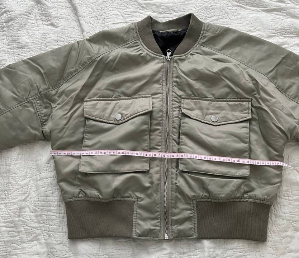 Новий жіночий бомбер h&m