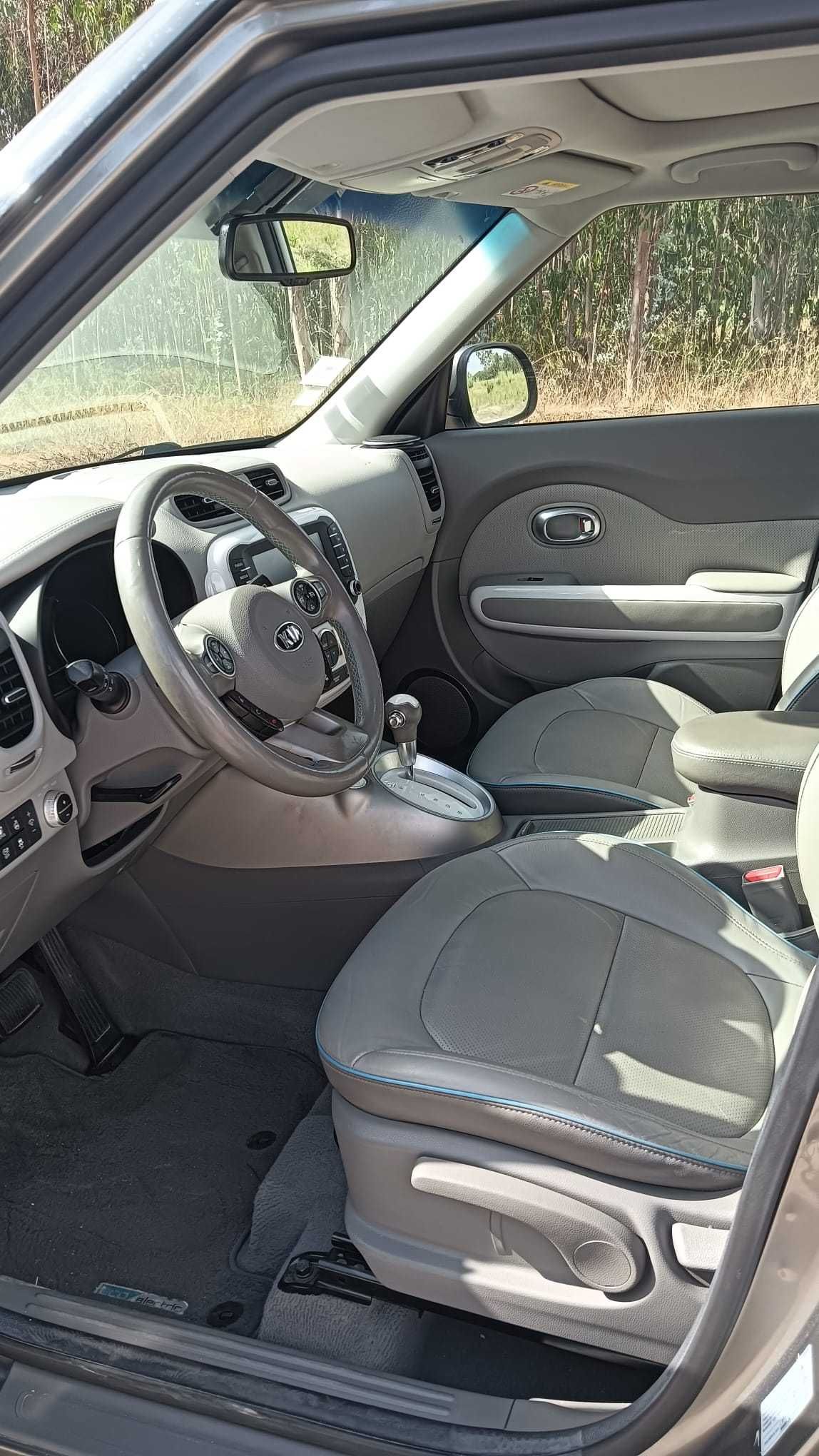 Kia e-Soul 30kWh - Full Extras