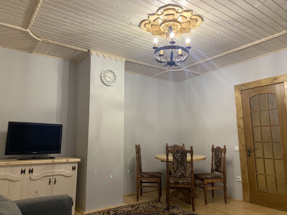 Здається квартира Центр ЯремчЕ житло кімнати номери будинок