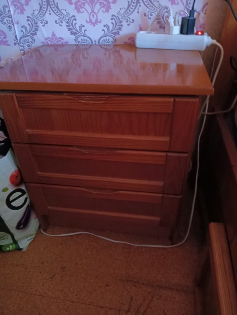 Cama de casal com gavetas