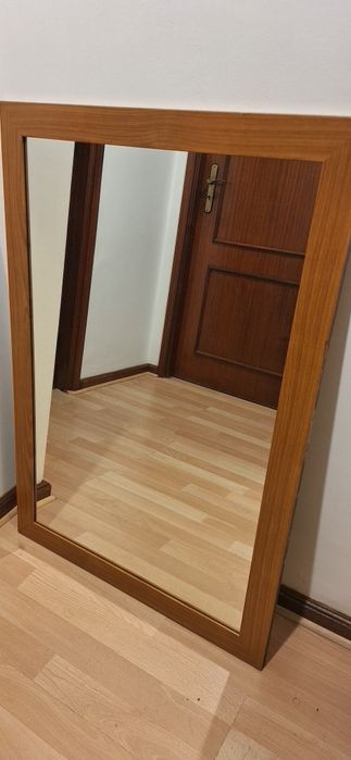 Espelho com moldura
