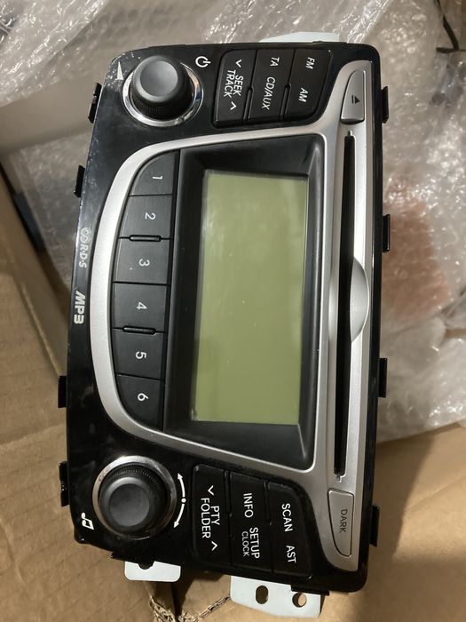 магнітола +рамка accent/solaris