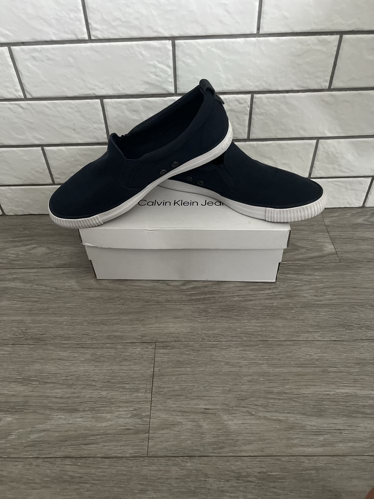 Мокасини Calvin Klein.
