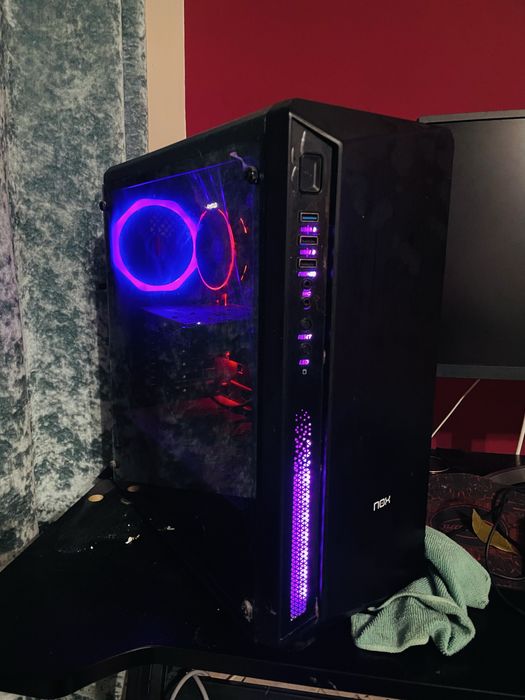 Desktop nox gaming + monitor