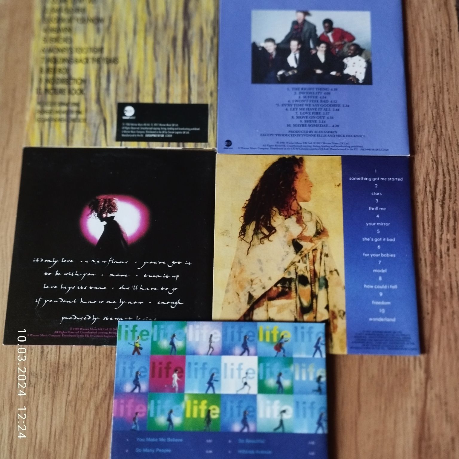 Simply Red - 5 CD box.