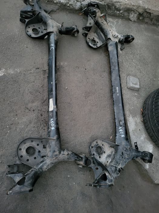 Задня балка Toyota Prius V  4210164010