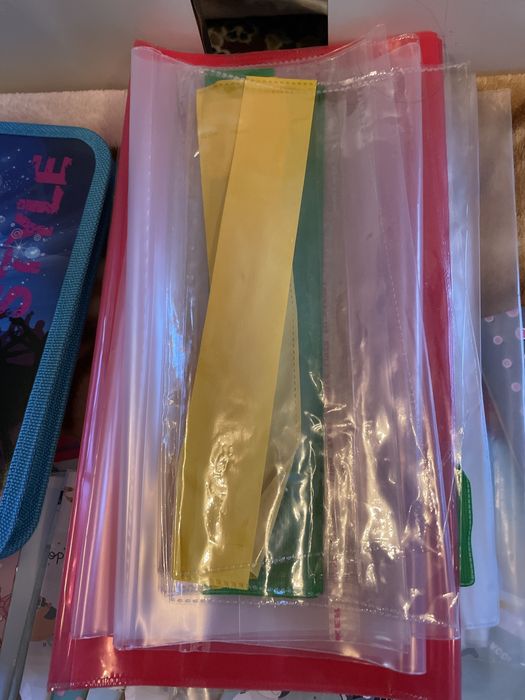 Школьные принадлежности