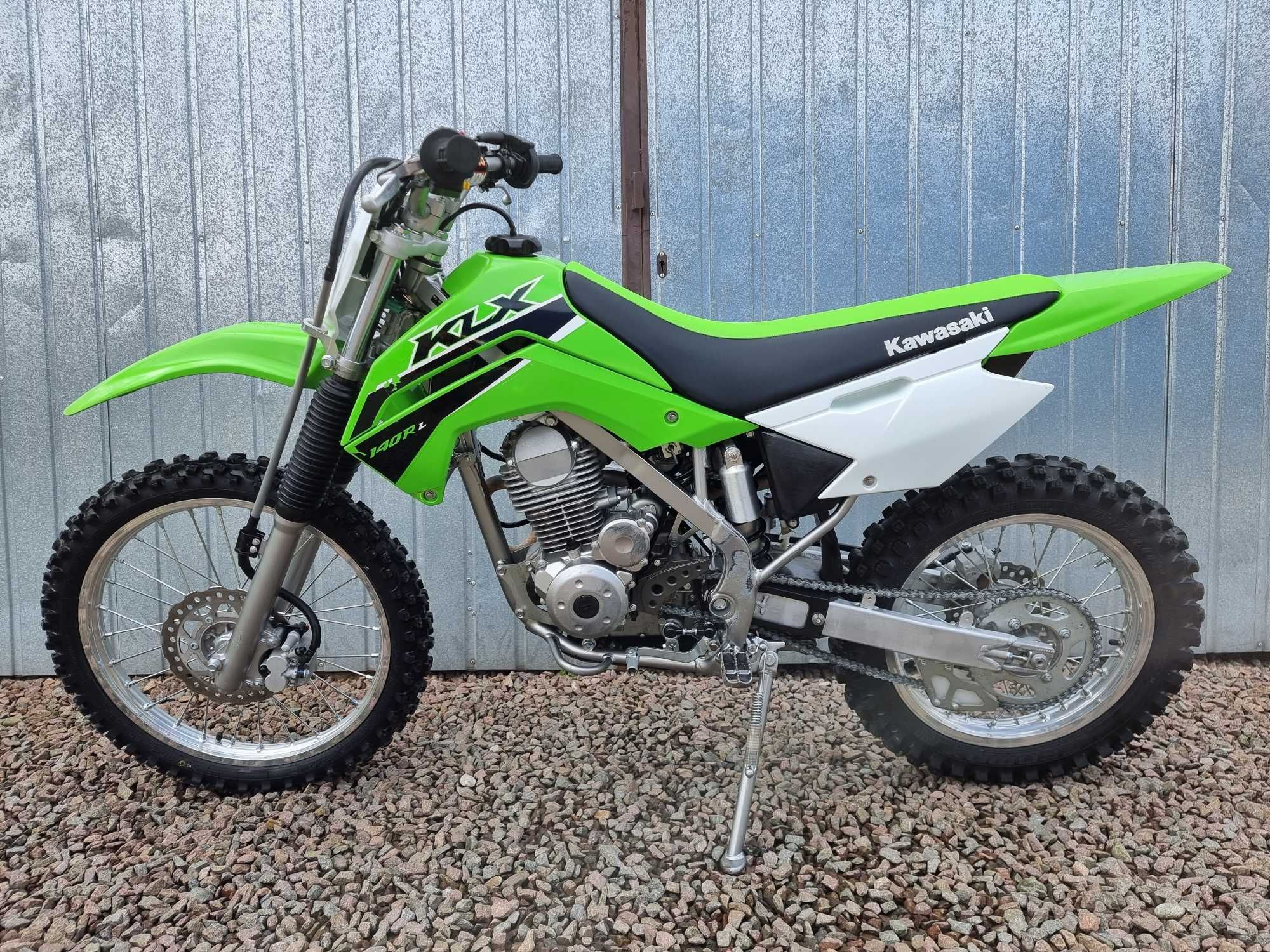 Kawasaki KLX 140 rok 2023 stan BDB 25mth koła 16/19