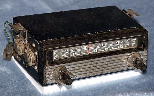 Радиоприёмник автомобильный магнитола АТ-64