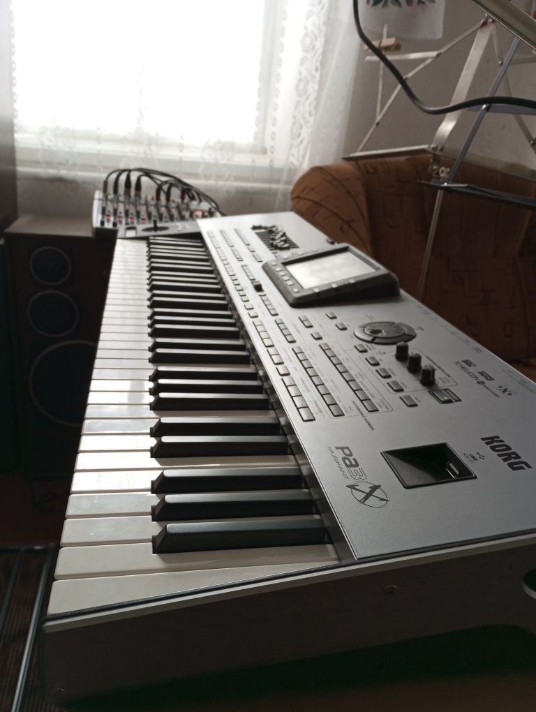 KORG РA3X Musikant в идеальном состоянии