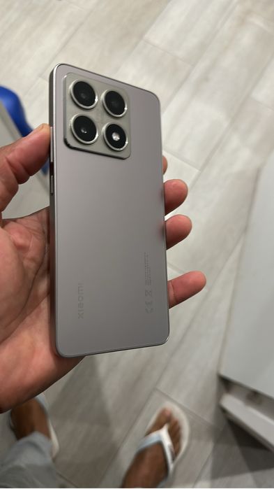 Xiaomi 14 T , semi novo ainda esta em garantia!