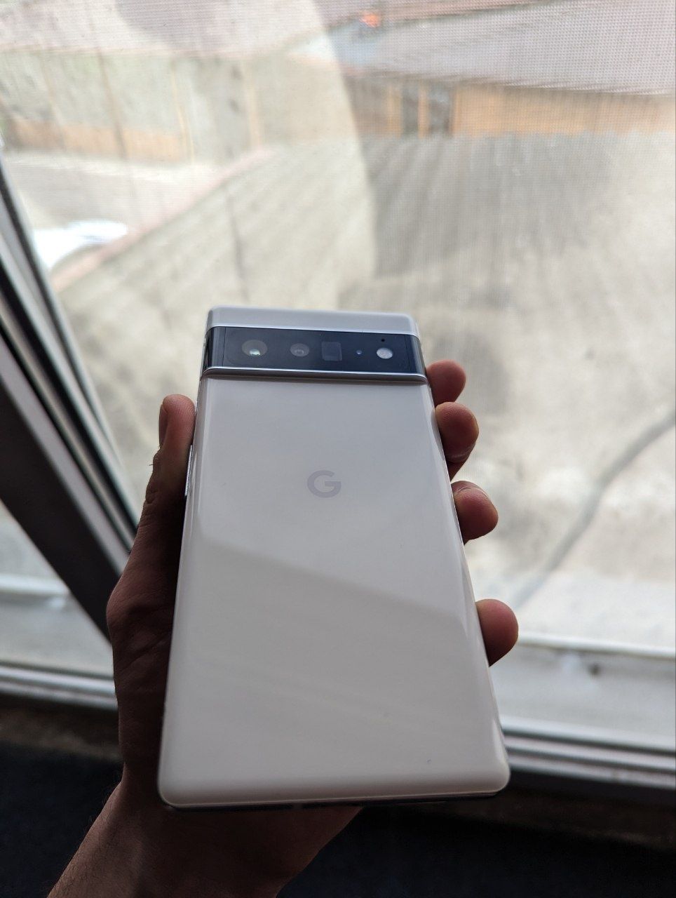 Pixel 6 pro 12/128 cloudy white