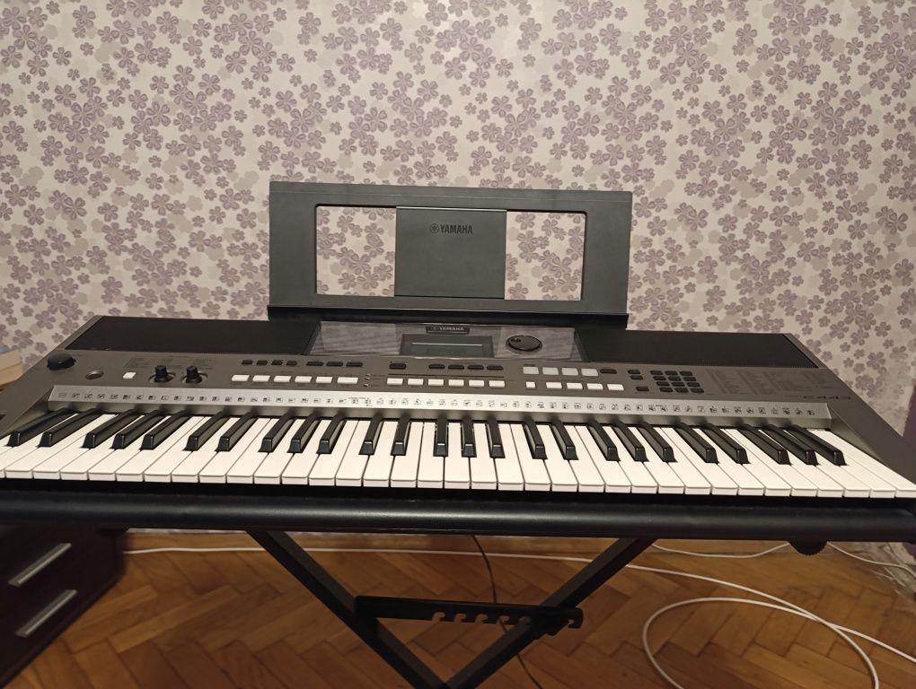Keybord Yamaha Psr E443
