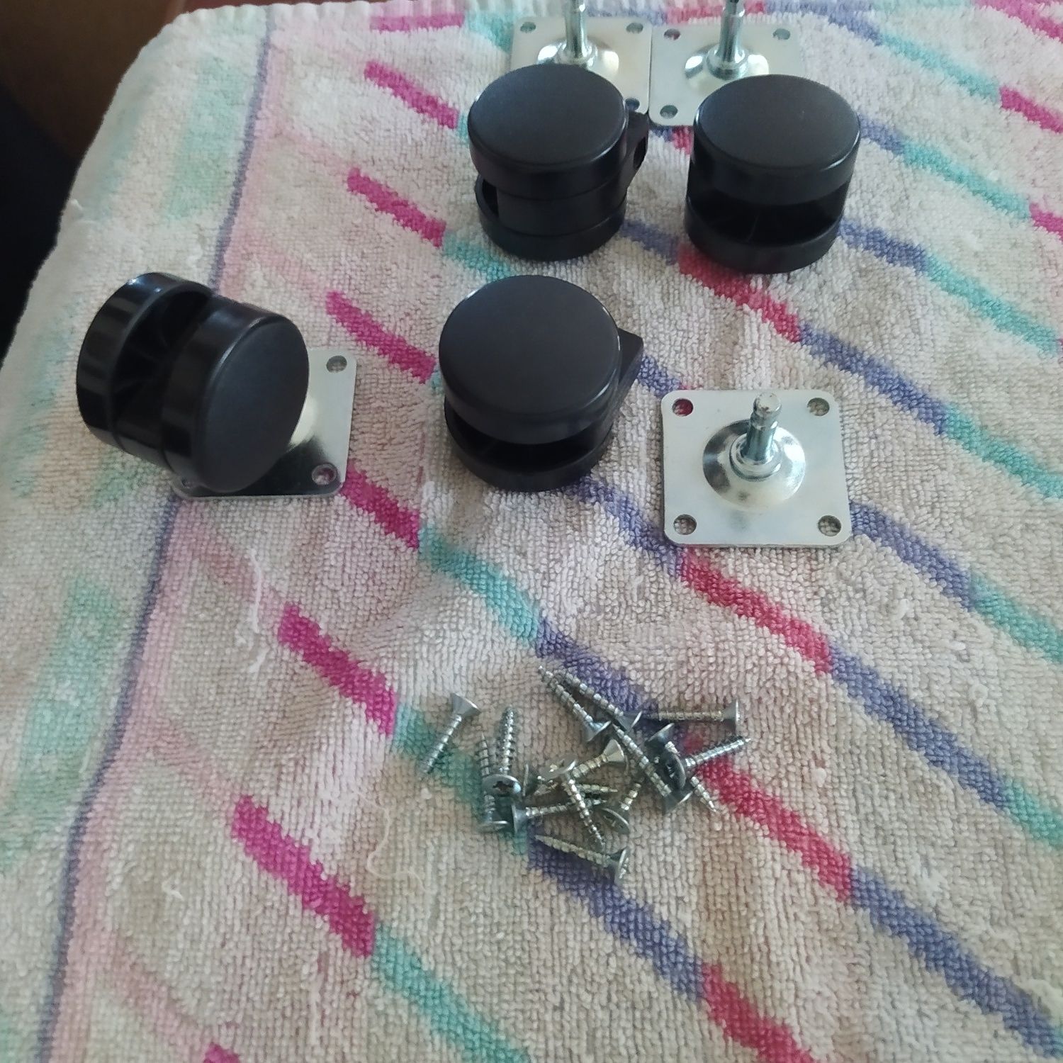 Rodas para mobília (4x cada pack)
