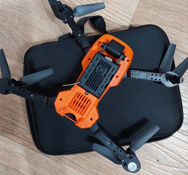 (НОВЫЙ) Квадрокоптер дрон Е99 К3 Pro Dual Camera 2 аккумулятора